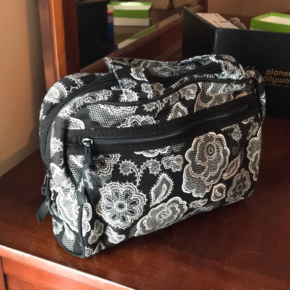 Cosmetic bag